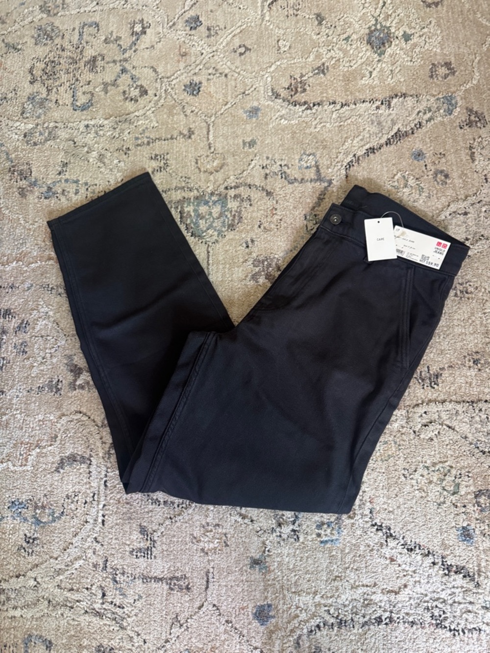 Uniqlo Black Relaxed Ankle Jeans - S